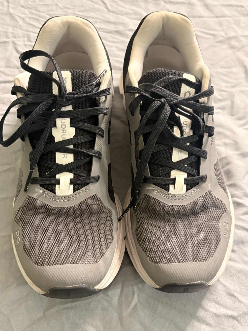 On Running Cloudrunner sneaker
